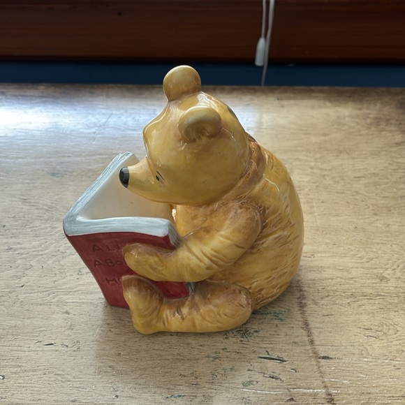 Vintage Disney Winnie—the-Pooh ceramic piggy bank - Picture 2 of 7